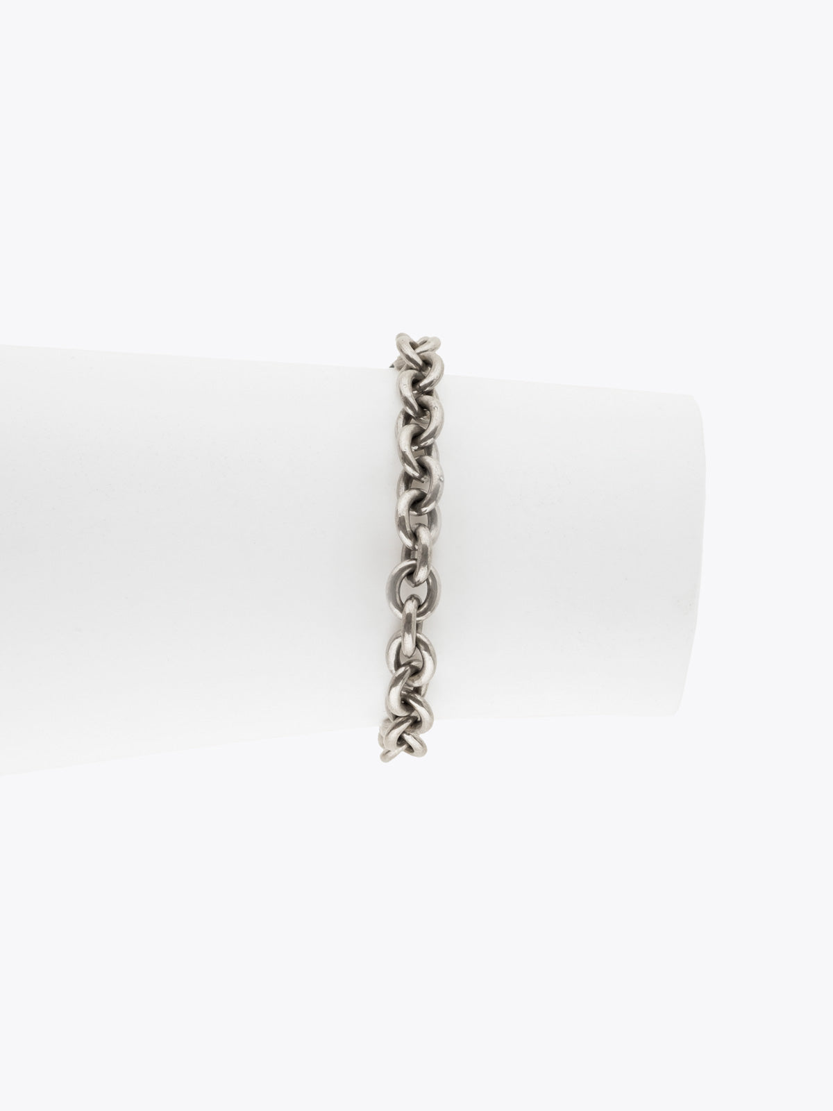 GOTI BR1284 Oxidised Silver Bracelet - APODEP.com