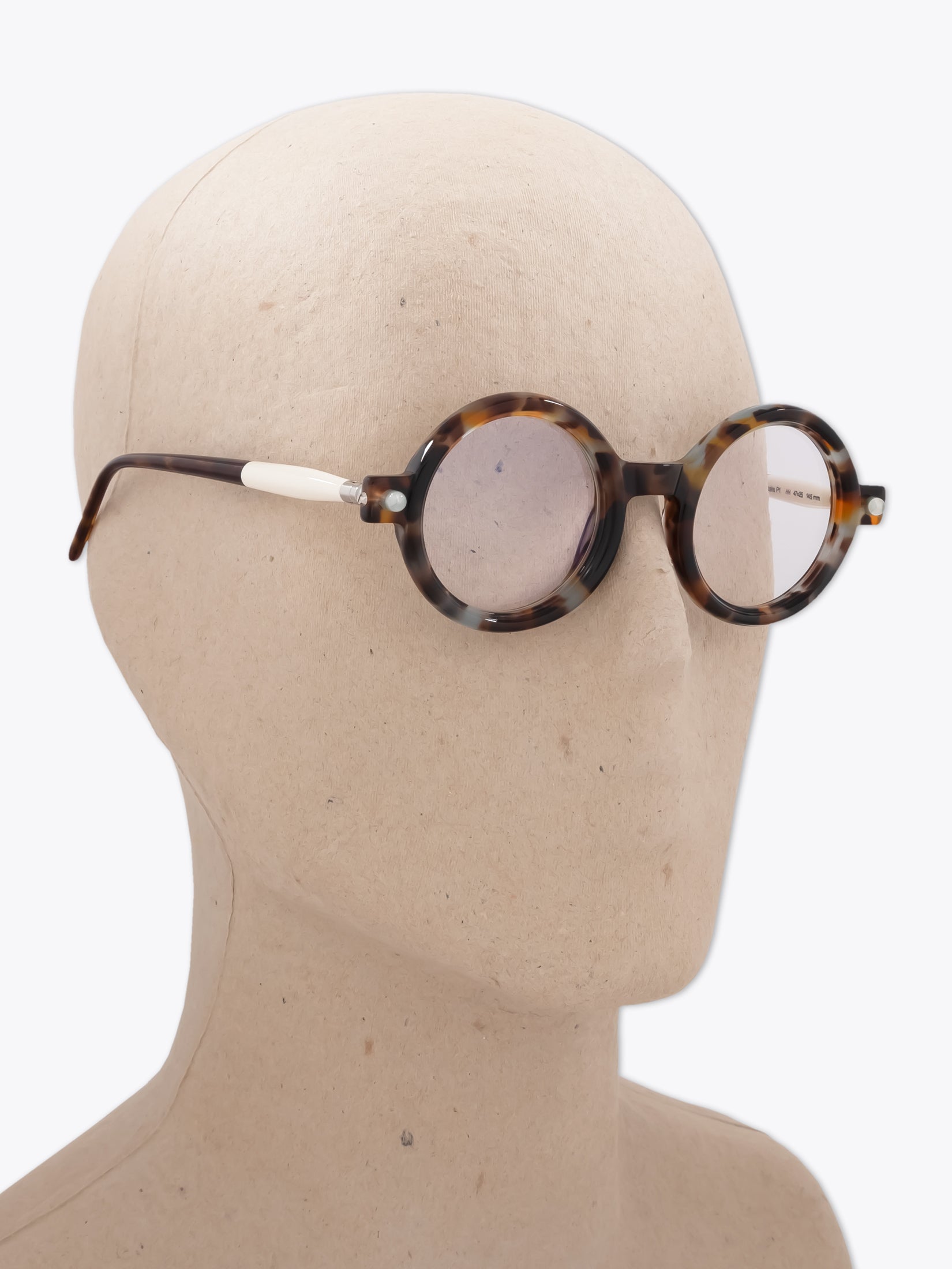 Kuboraum Mask P1 HH Havana Tortoise optical glasses With Mannequin Three quarter View