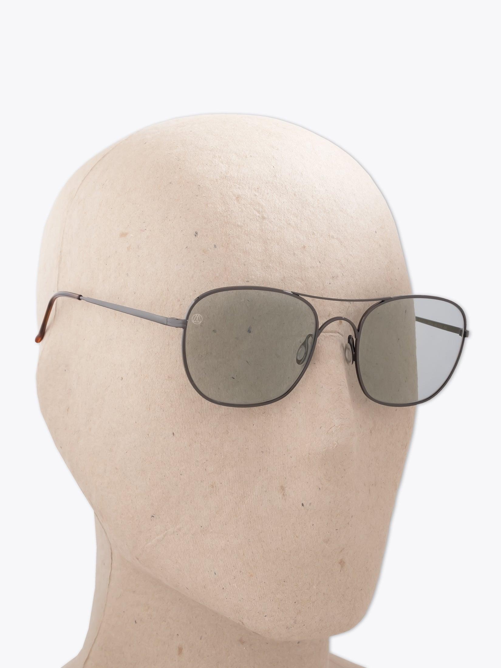 8000 Eyewear 8M2/L Square Grafite Sunglasses - APODEP.com