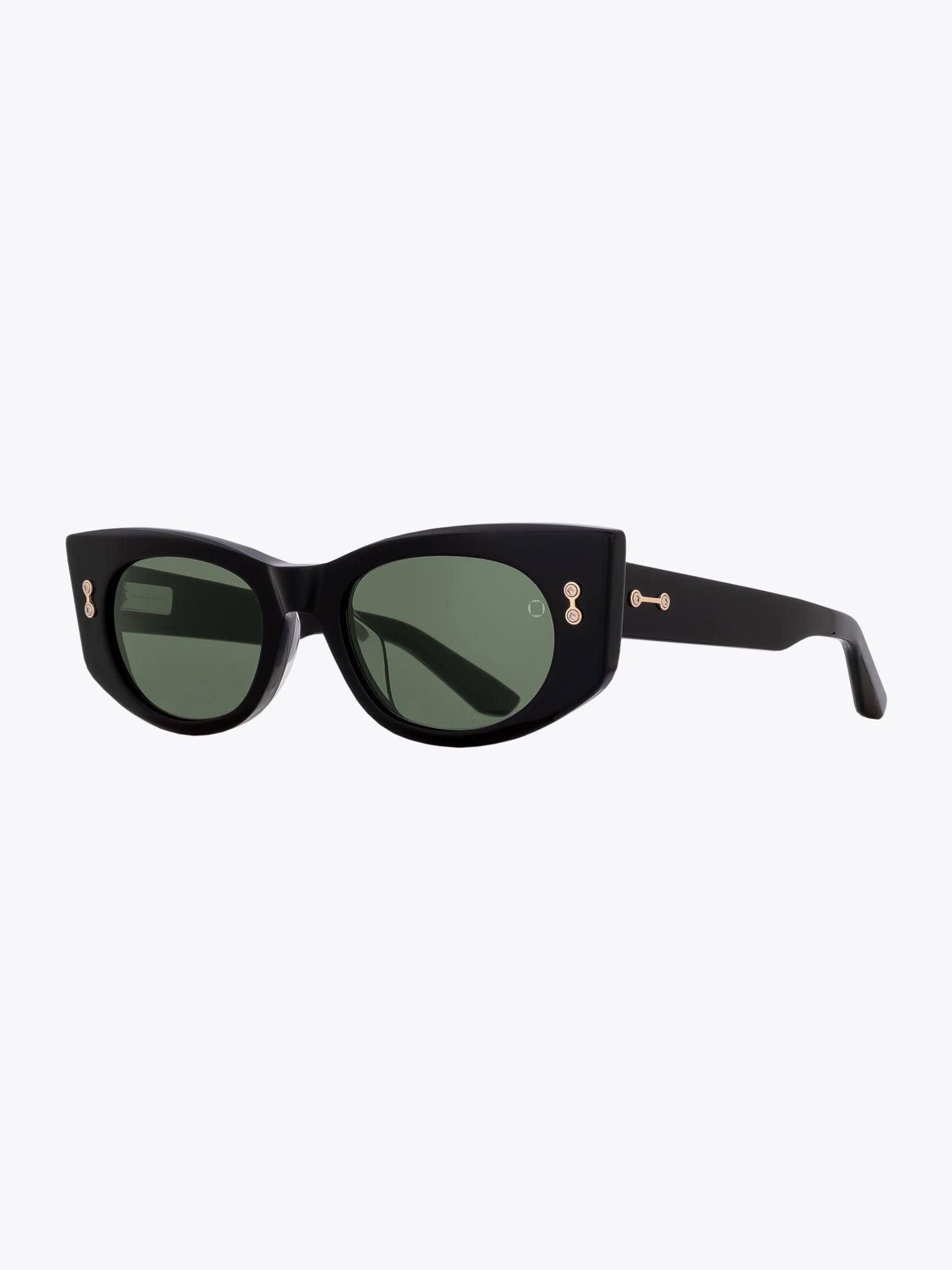 AKONI Aquila — Sunglasses — Black three-quarter view