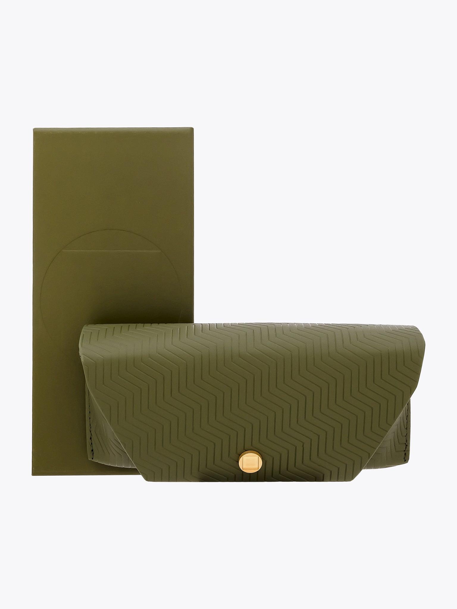 AKONI Ulysses — Sunglasses — Dark Olive box and case front view