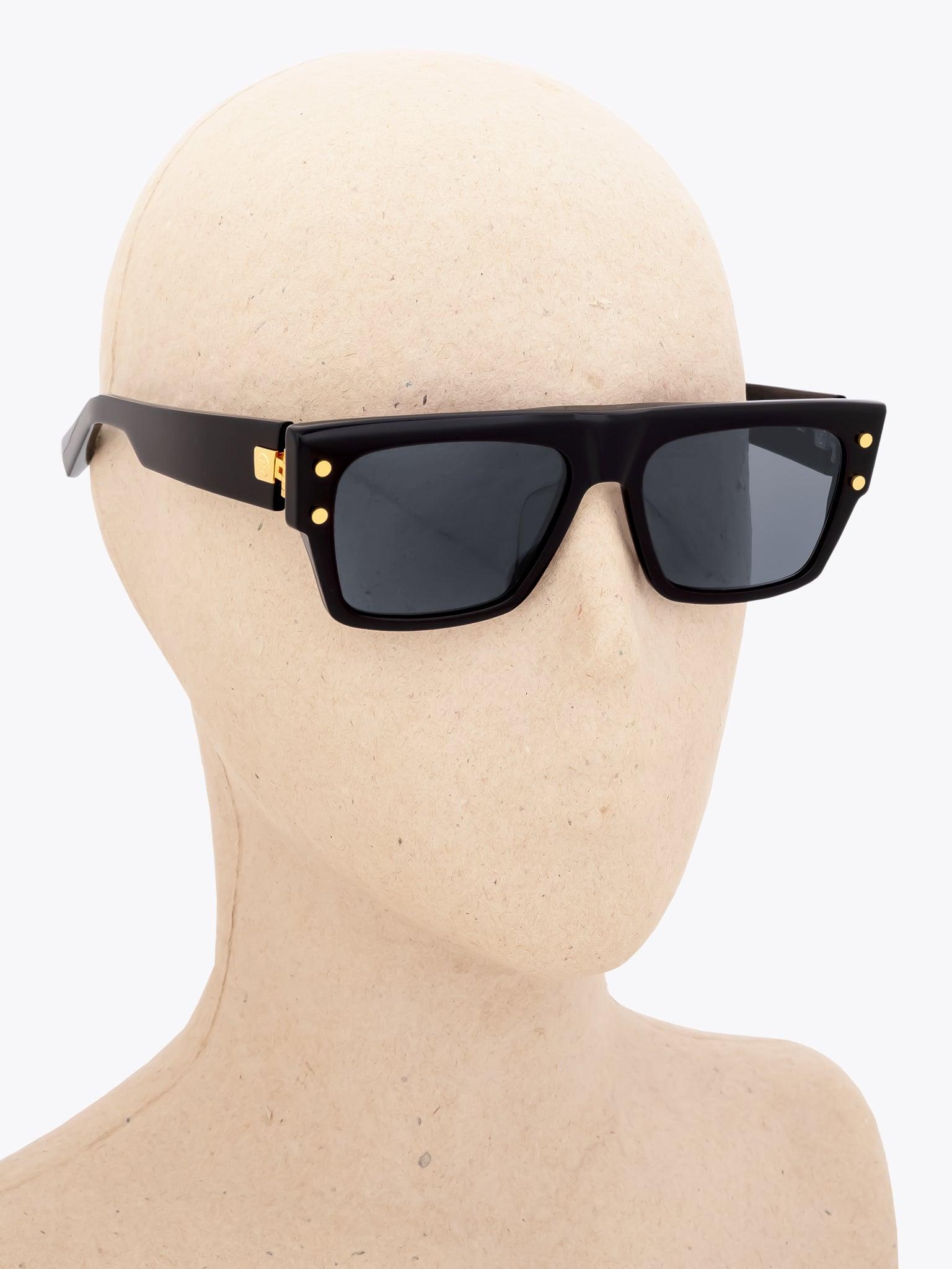 BALMAIN B-III — Sunglasses — Black worn on mannequin