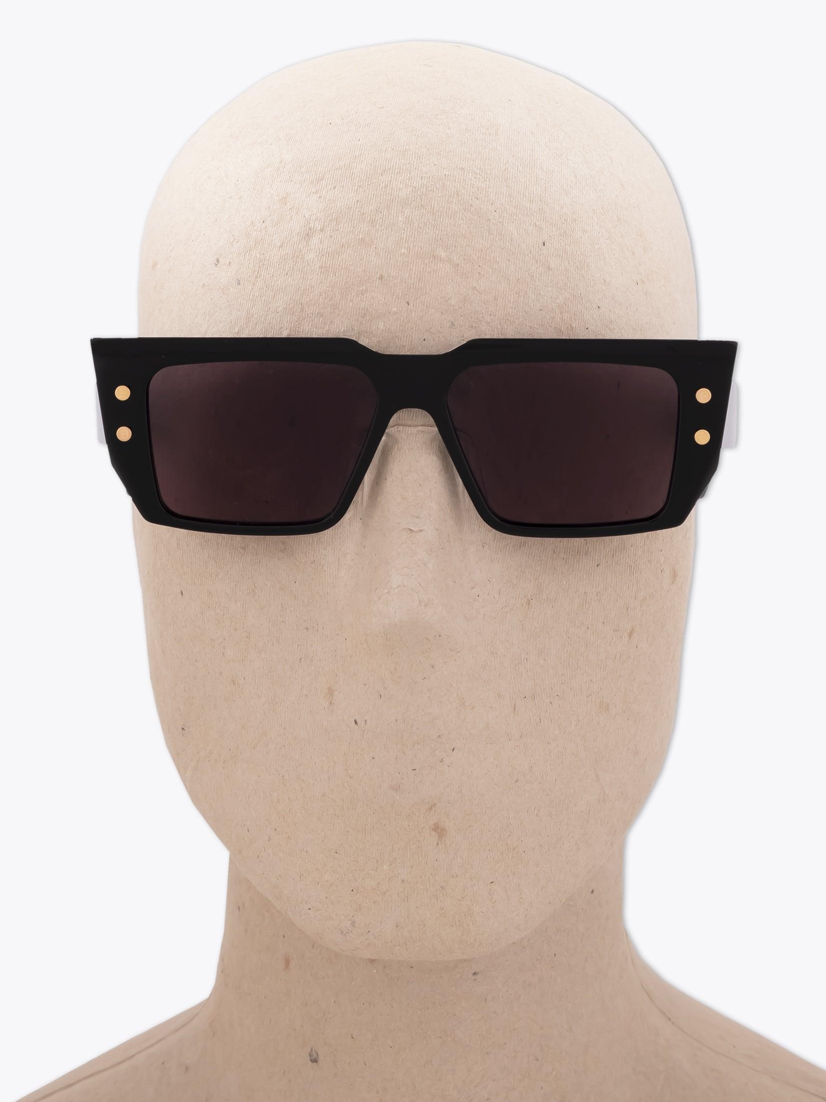 BALMAIN B-VI — Sunglasses — Black worn on mannequin frnt view