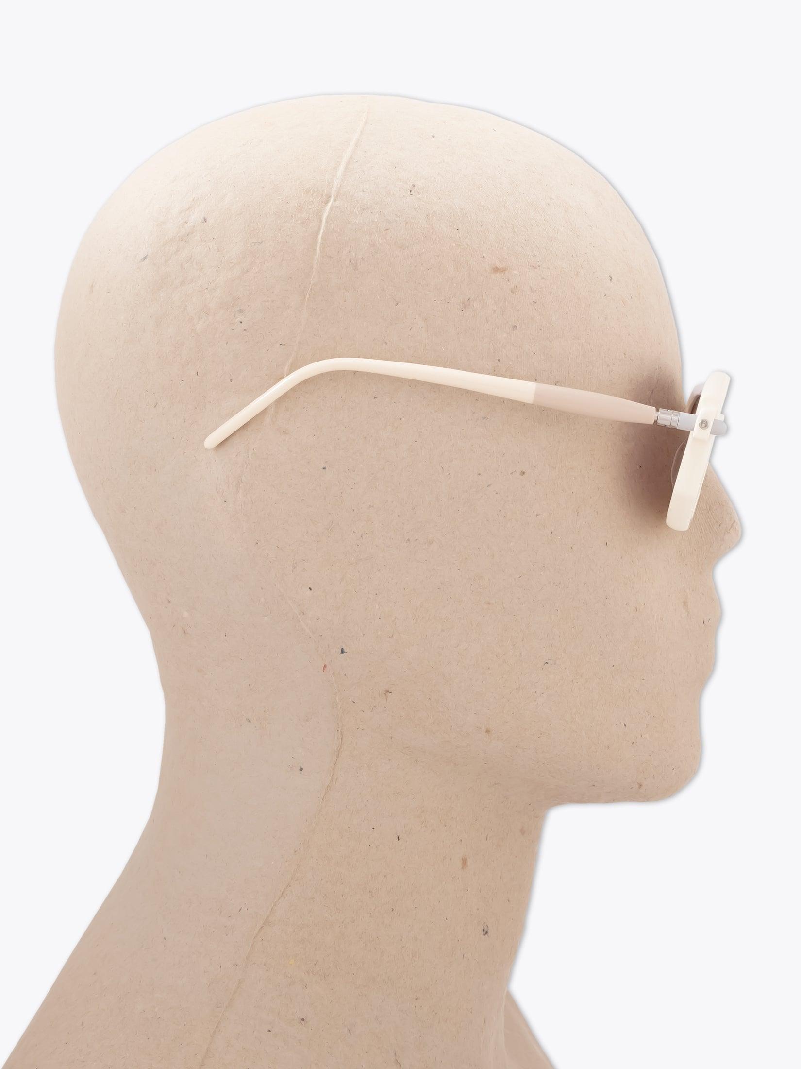 KUBORAUM Mask P8 — Sunglasses — White worn on mannequin side view