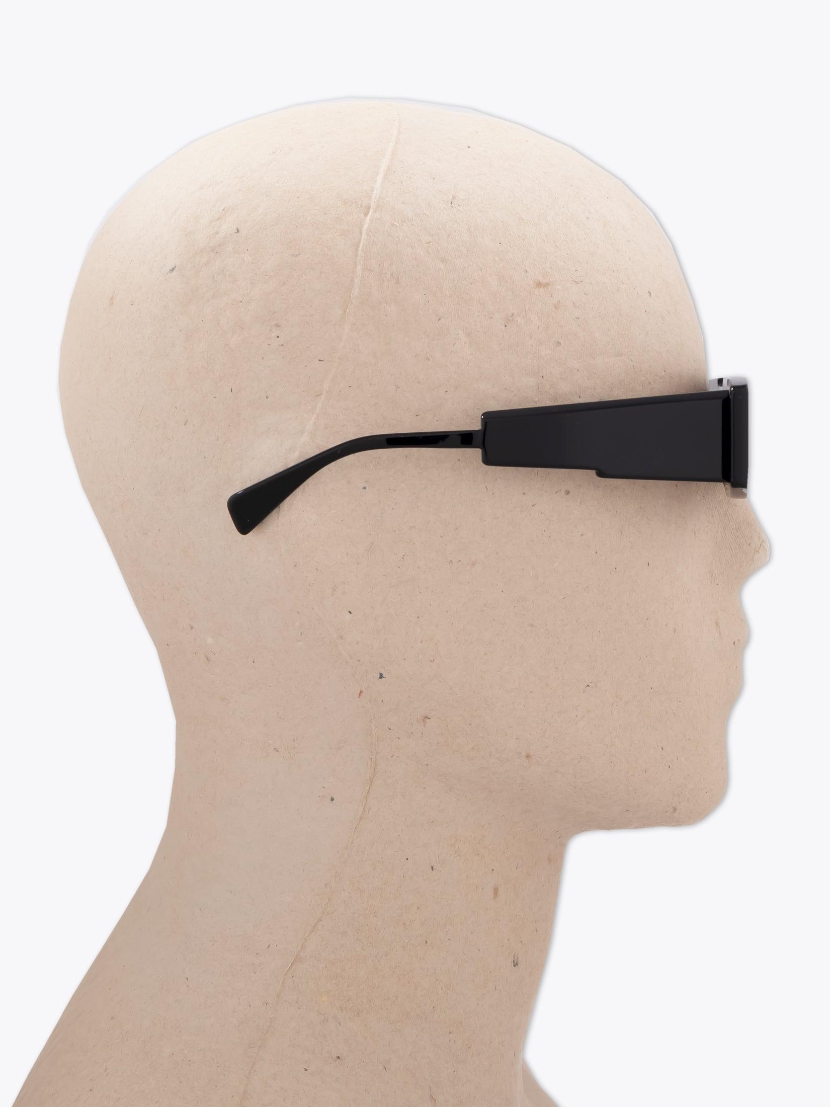 KUBORAUM Mask X5 — Sunglasses — Black side view