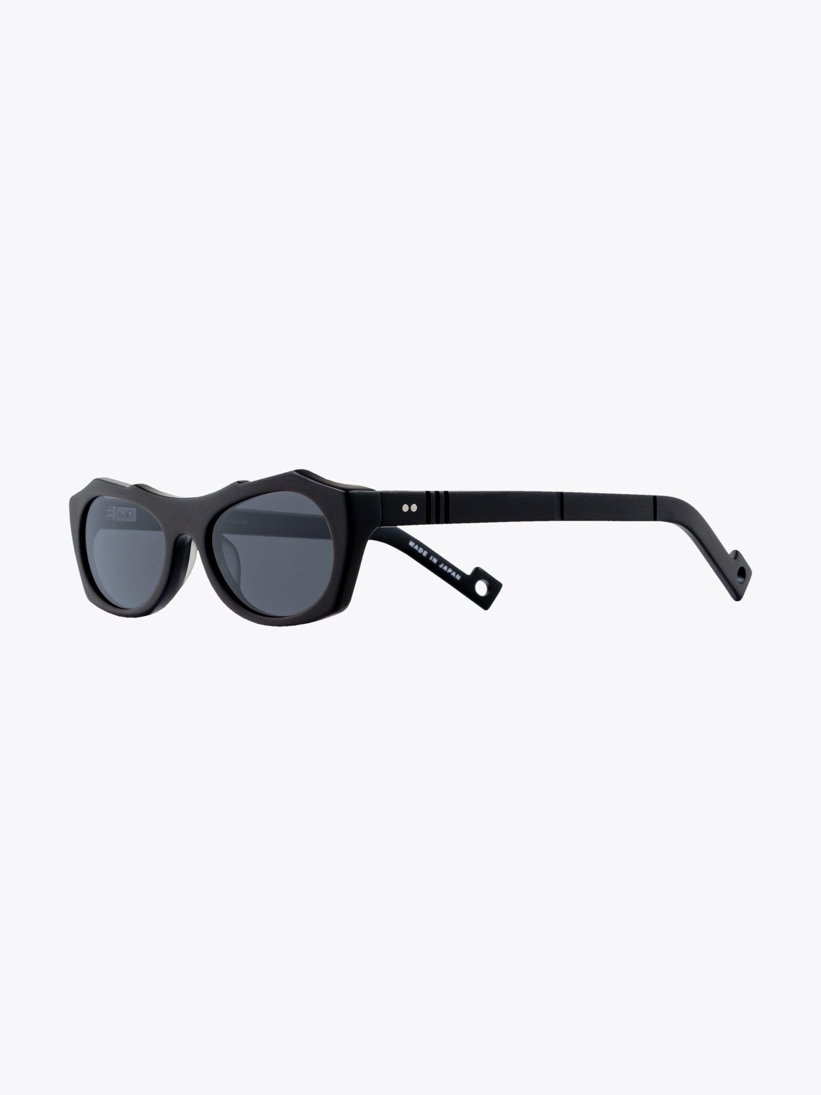 Pawaka Enambelas 16 Matte Black Sunglasses - APODEP.com